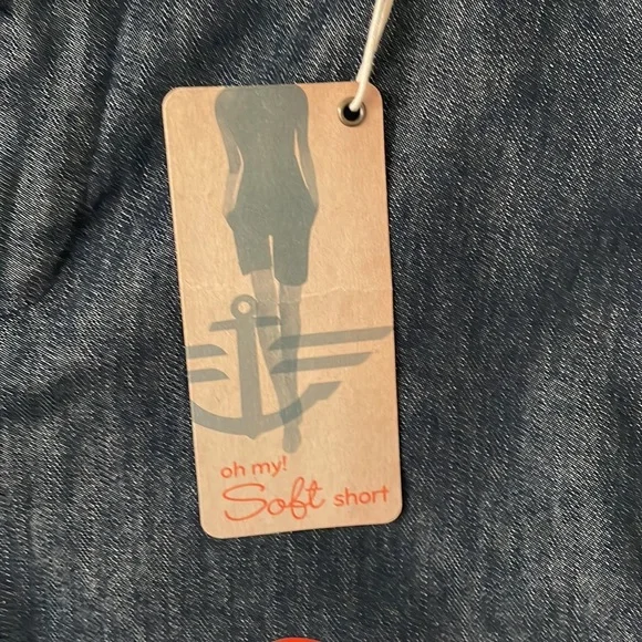 Dockers Denim Truly Slimming Shorts Women’s Size 10. - Picture 3 of 11